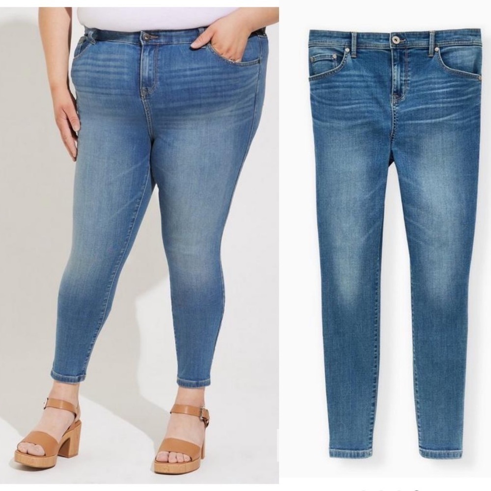 NEW TORRID Sz 24 MidFit Skinny Super Soft High-Rise Jean